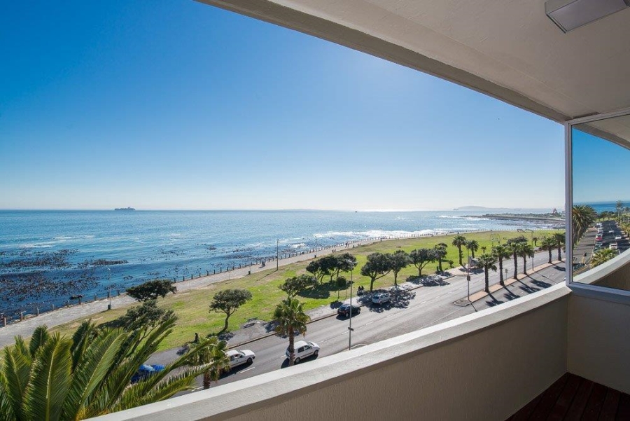 To Let 3 Bedroom Property for Rent in Sea Point Western Cape